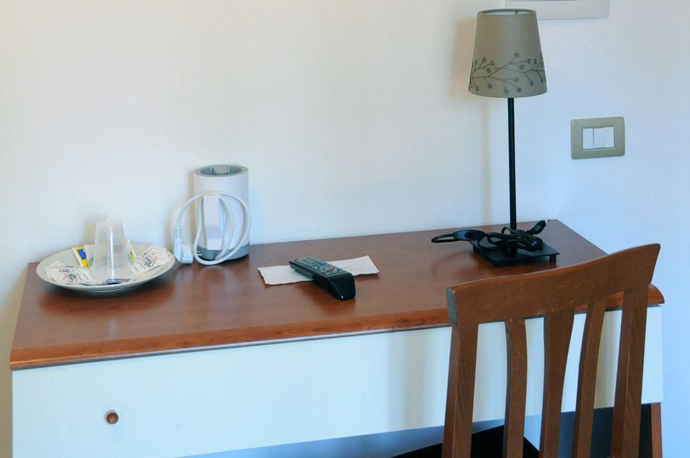San Lorenzo Notte โรม ภายนอก รูปภาพ
